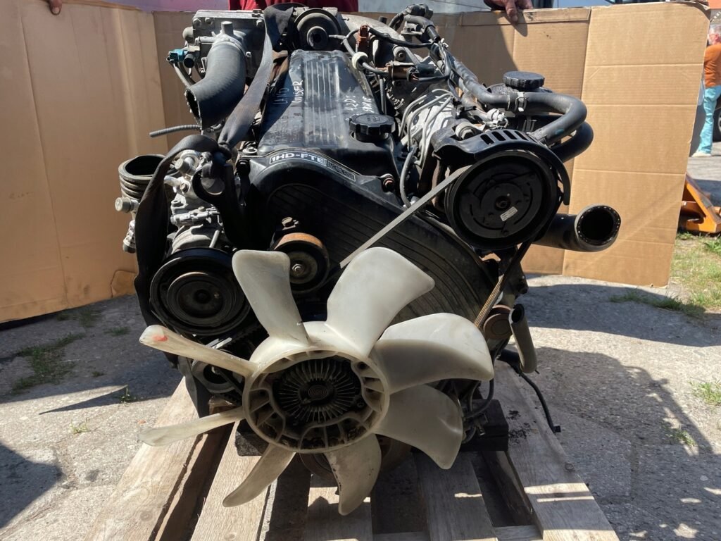 Toyota Land Cruiser 1HD-FTE Engine