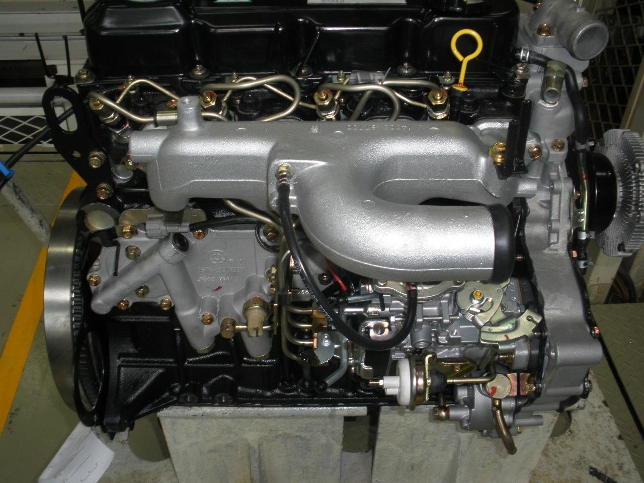 Nissan QD32T diesel engine long block