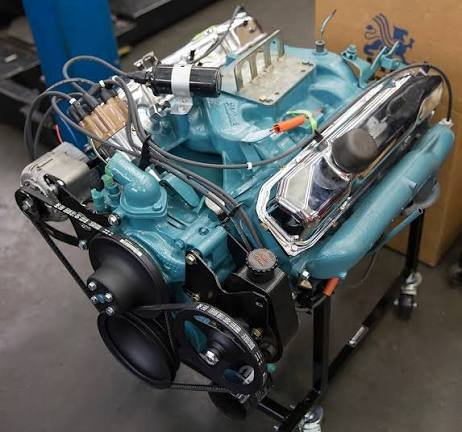 Chrysler 318 V8