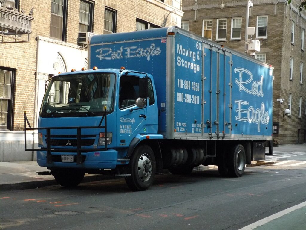 Mitsubishi Fuso Fighter medium duty truck, 4M51 engine application