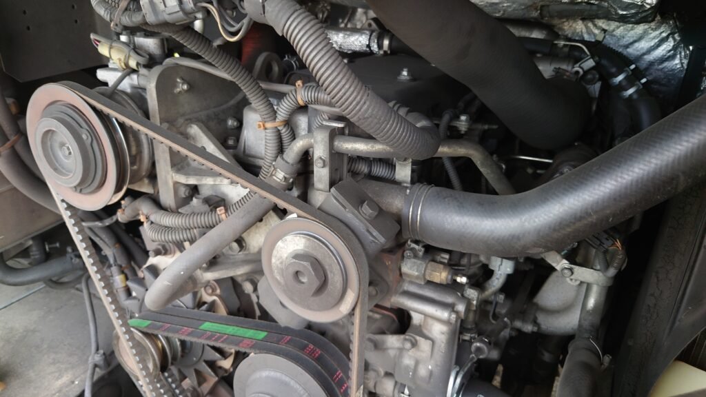 Used Isuzu 6HK1 engine for sale in a truck