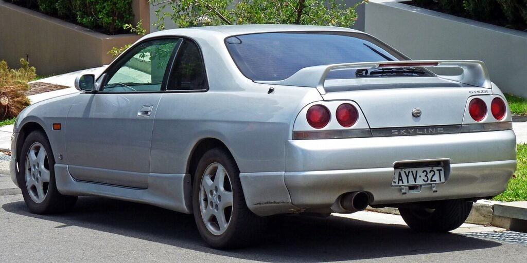 Nissan Skyline R33 GTS25t with RB25DET