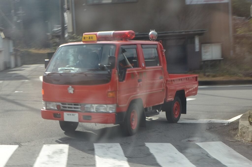 Toyota Dyna BU series truck with B-family diesel