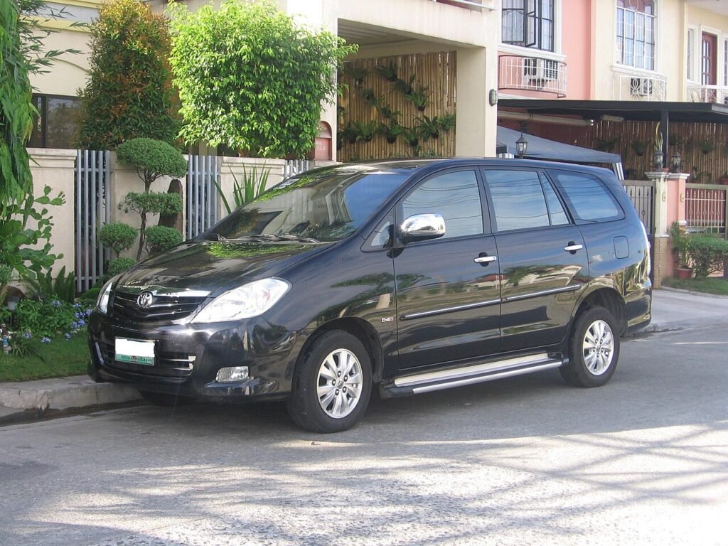Toyota Innova 2.0 petrol that uses the 1TR-FE